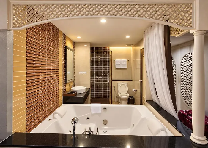 Chillax Hotel 4*